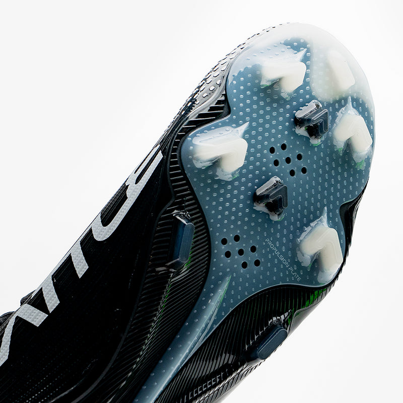 Black with White Logo
AstroFly Cleats by Battle Sports
